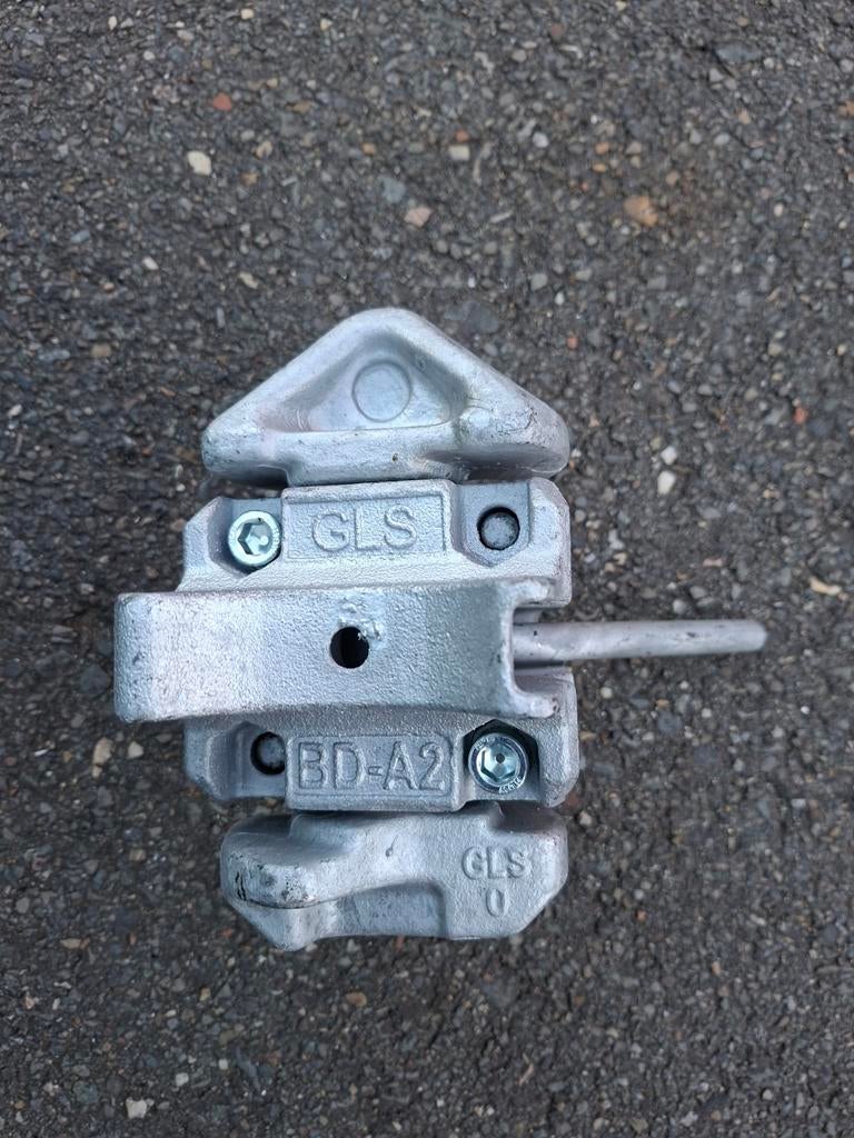 84 Twistlocks - GLS BD-A2 - Container Bevestiging, Doe-het-zelf en Verbouw, IJzerwaren en Bevestigingsmiddelen, Ophalen