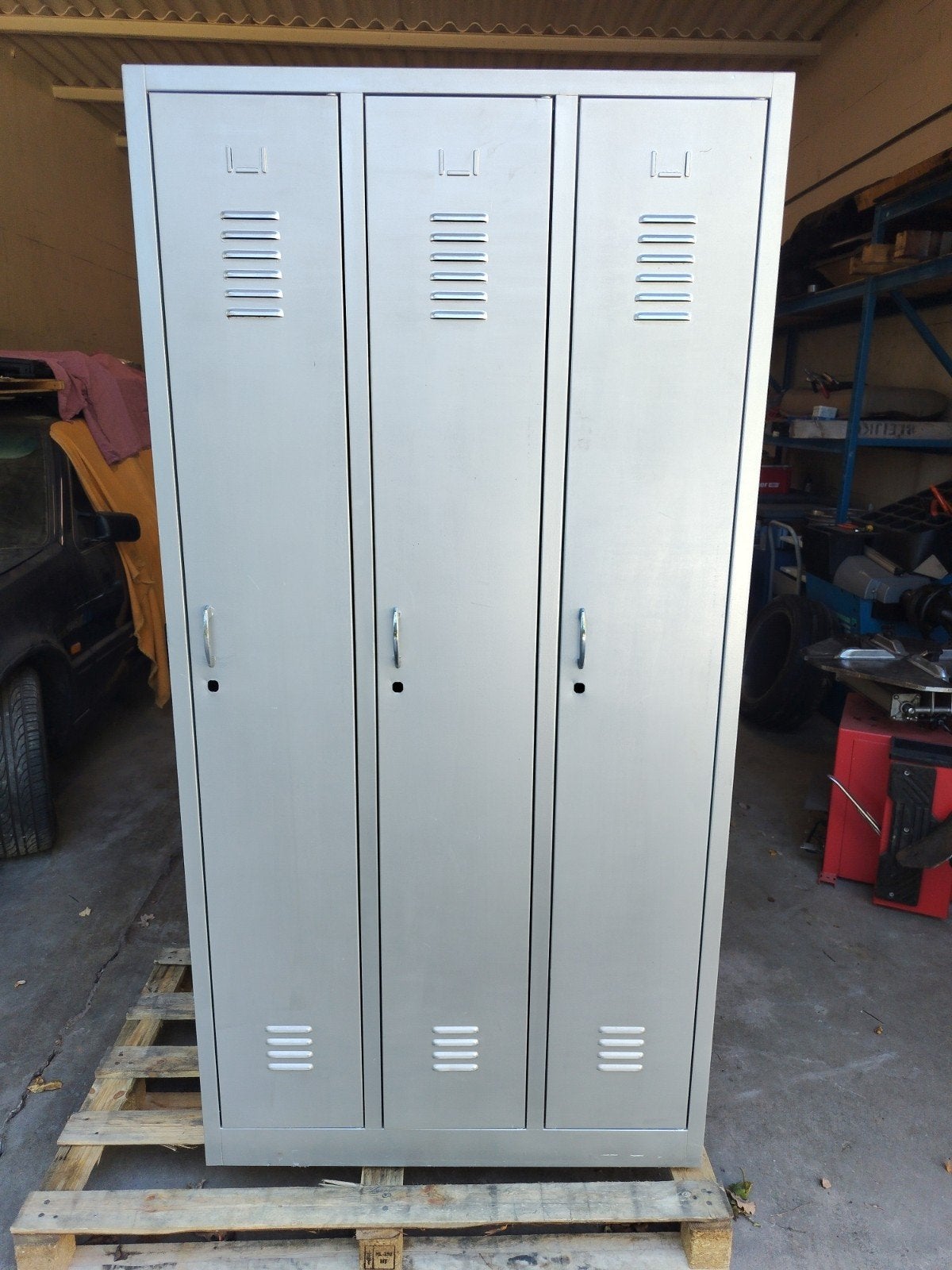 3 deurs lockerkast, Ophalen, Gebruikt, Industrieel