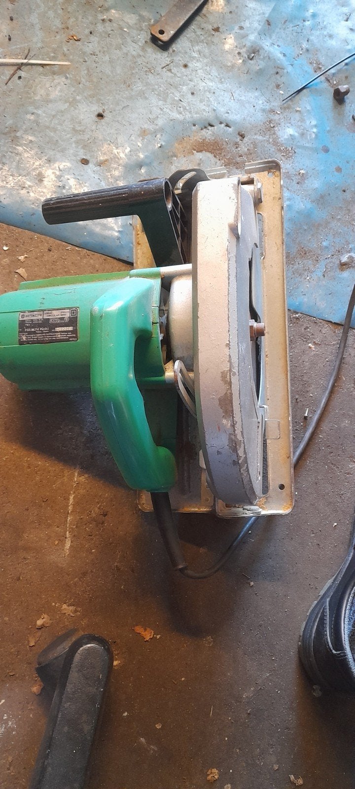Hitachi Cirkelzaag - Krachtig en Betrouwbaar, Ophalen, Gebruikt, Cirkelzaag, 600 tot 1200 watt