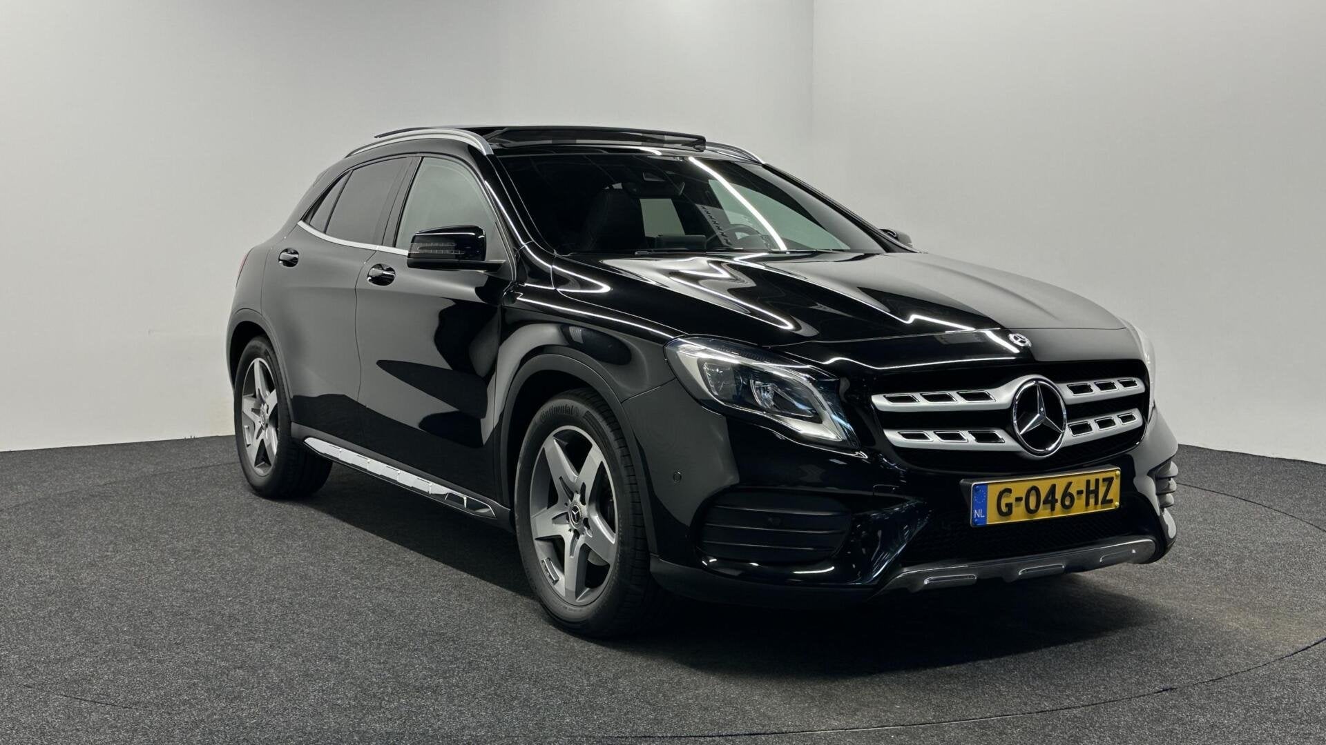 Mercedes GLA-klasse 180 Business Solution AMG Limited PANO C, Gebruikt, 4 cilinders, 1335 kg, Onderhoudsboekje