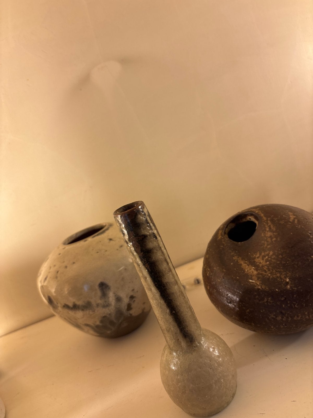 Set van 3 keramische bruin beige vazen o.a. Mobach, Antiek en Kunst, Ophalen of Verzenden