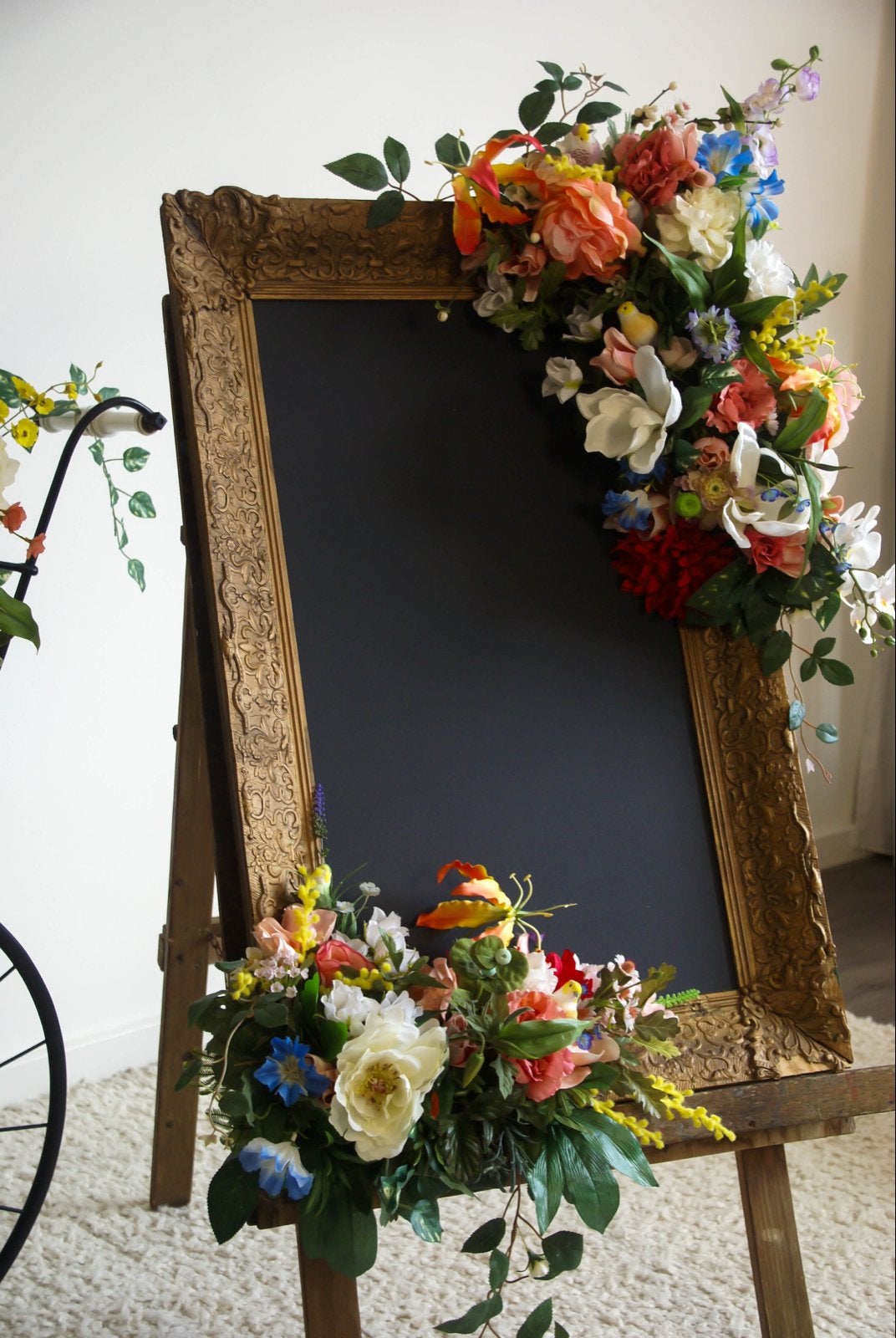 Vintage Krijtbord met Decoratieve Bloemen en Ezel, Ophalen, Meerkleurig, Zo goed als nieuw, Vintage
