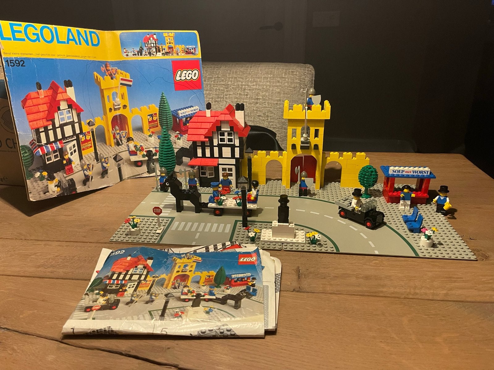 LEGO Legoland 1592: Klassieke Stadsscène met Doos en Boekje, Ophalen of Verzenden, Zo goed als nieuw, Overige merken