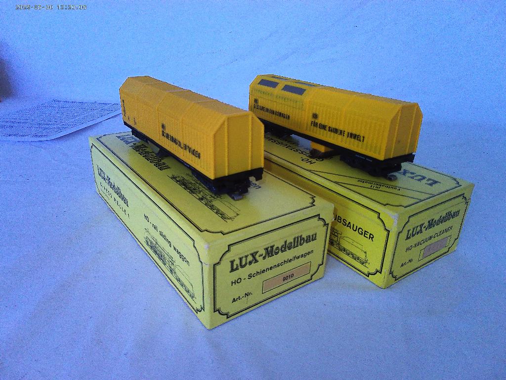 Lux Modellbau rail reiniginger en stofzuiger v Marklin, Wisselstroom, Gebruikt, Wagon, Ophalen of Verzenden