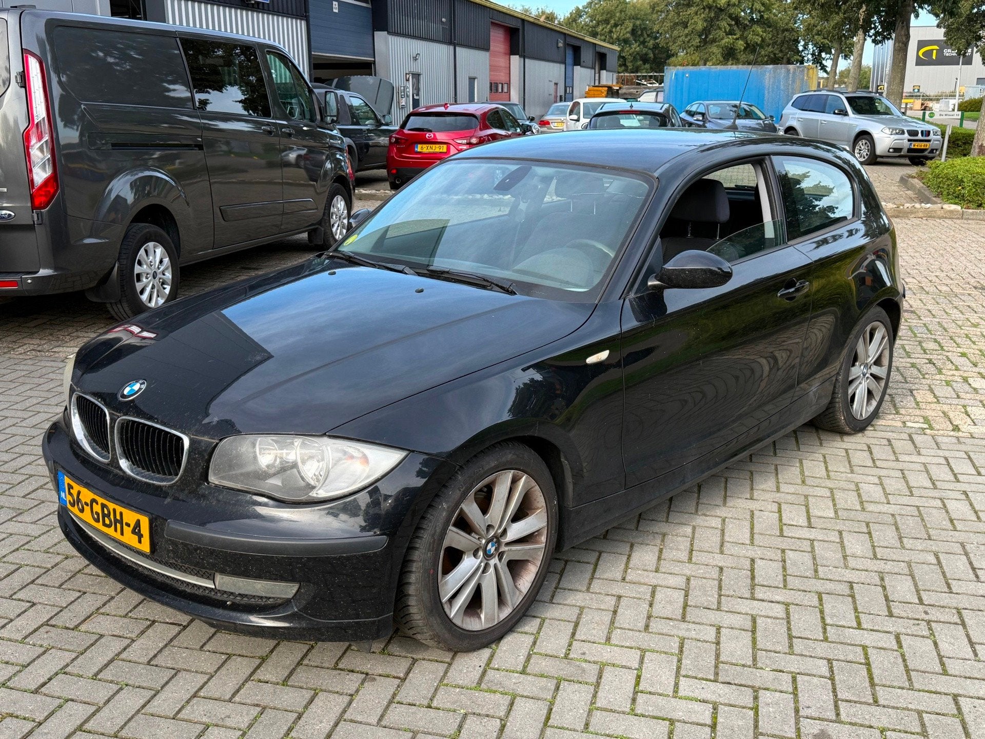 BMW 1-serie 118i Business Line | Loop of sloop, Auto's, 1-Serie, Achterwielaandrijving, 4 stoelen, Zwart