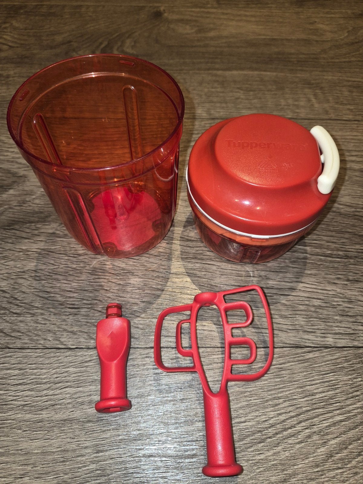 Tupperware SuperSonic Chopper Compact Rood, Gebruikt, Overige typen, Ophalen of Verzenden, Met deksel