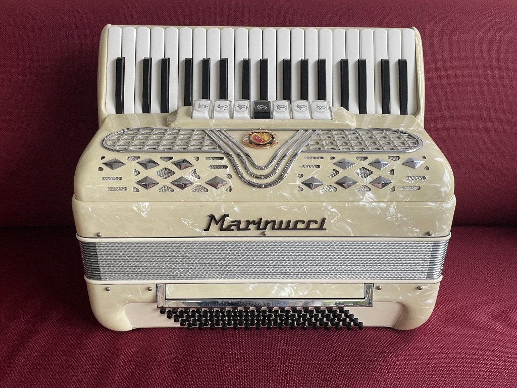 Gebruikte accordeons. Inkoop-verkoop en inruil. Reeuwijk ., Muziek en Instrumenten, Overige merken, Met koffer, Ophalen of Verzenden