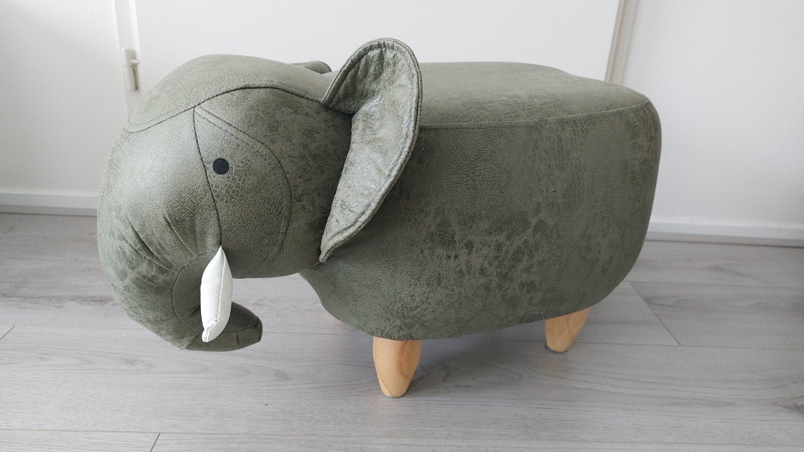 Krukje olifant, Huis en Inrichting, Ophalen, Rond, Minder dan 50 cm, Minder dan 50 cm
