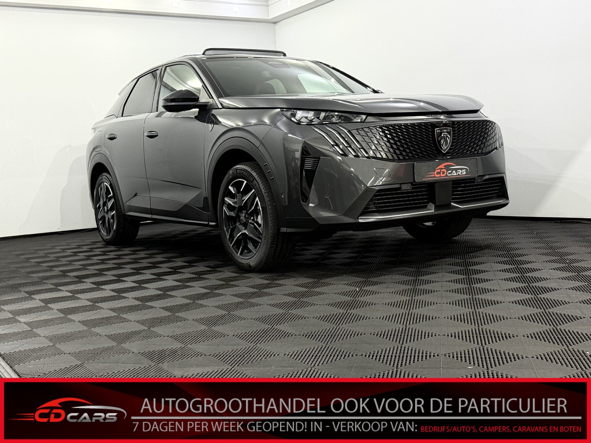Peugeot 3008 1.2 Hybrid 145 GT DCS6 Panoramadak, 360 Camera,, Gebruikt, 1199 cc, Leder en Stof, Bedrijf