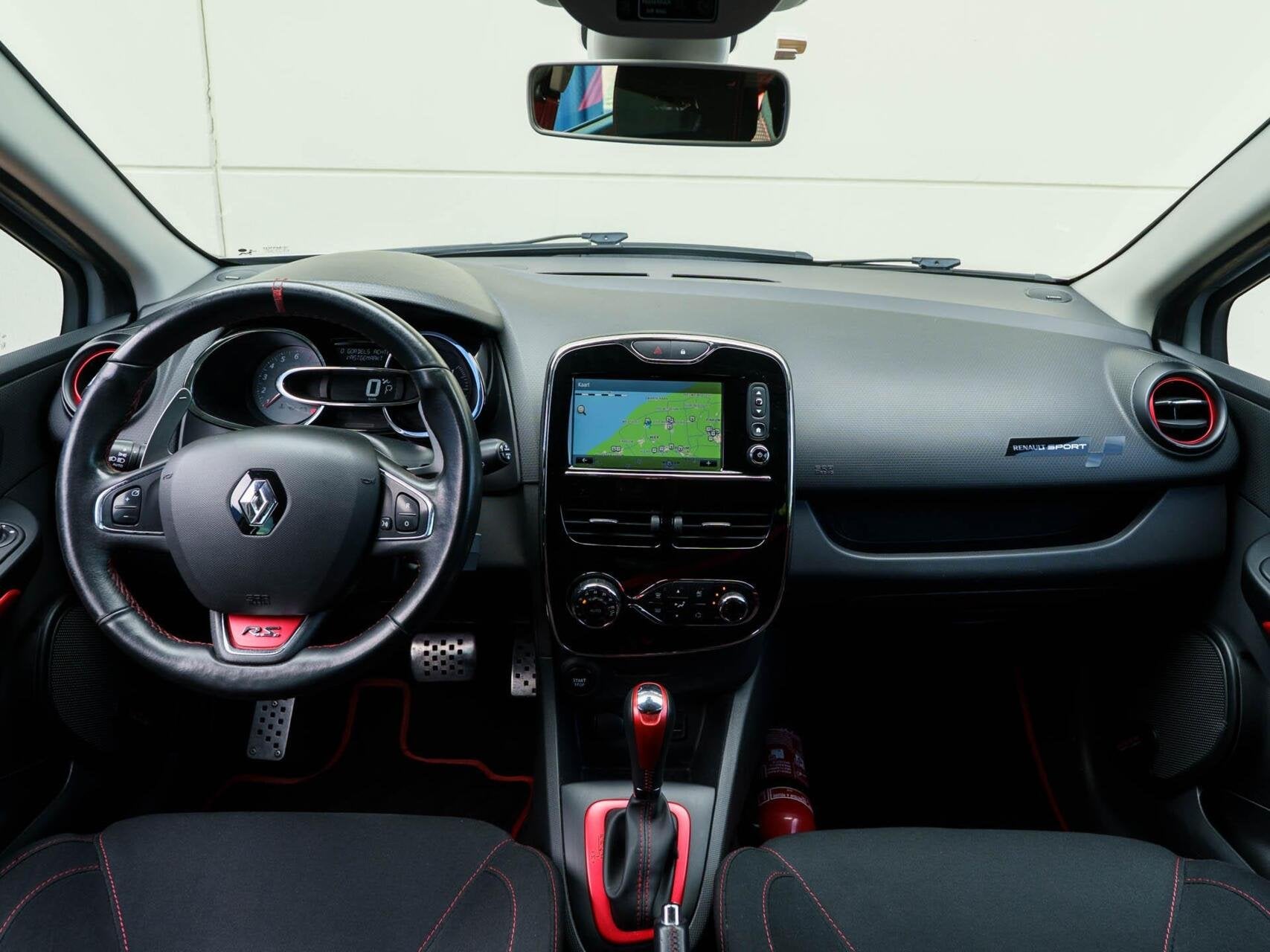 Renault Clio 1.6 200pk R.S. Monaco GP Automaat | Airco | Nav, Auto's, Euro 5, Gebruikt, Zwart, 4 cilinders