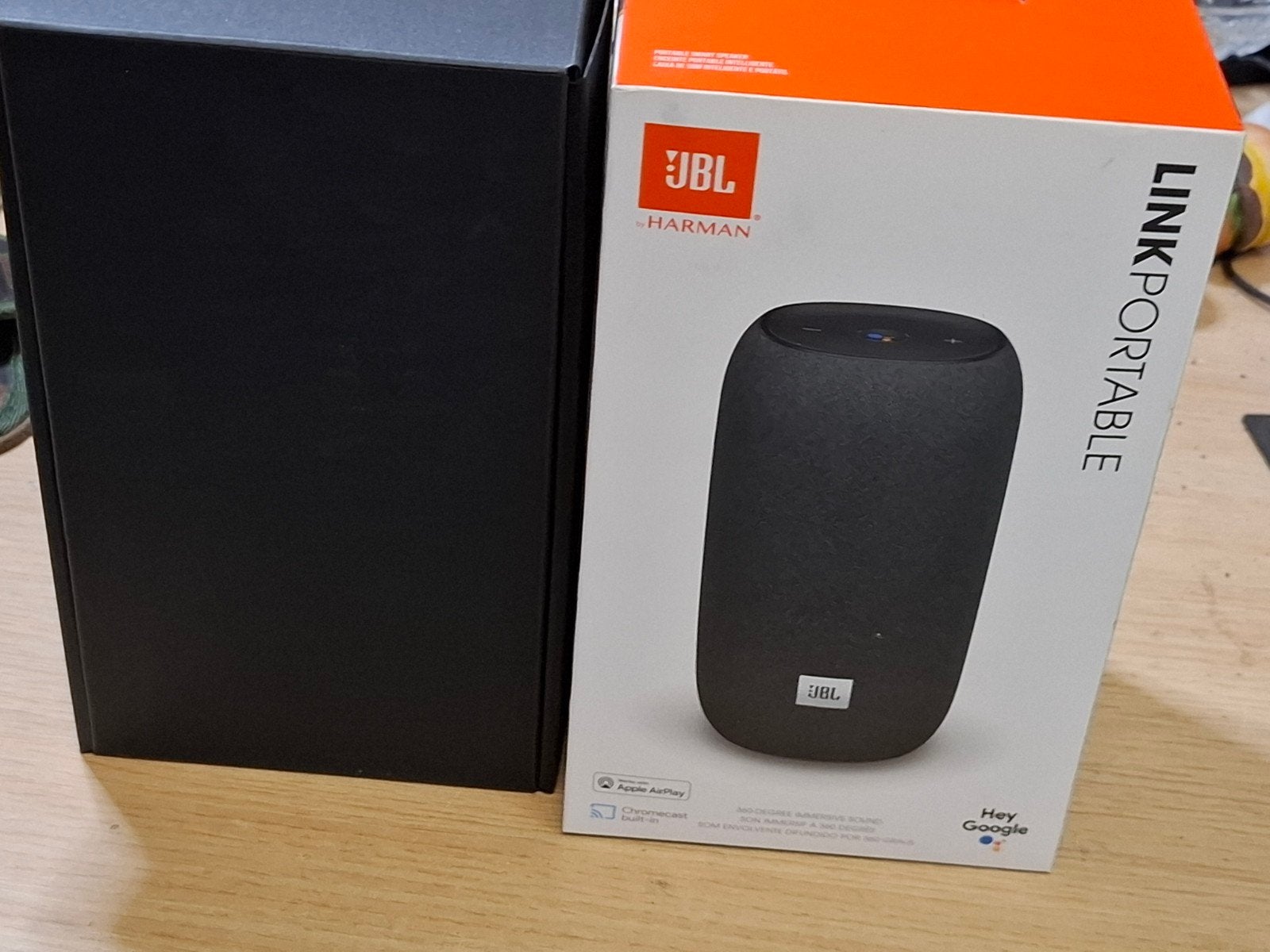 JBL  Portable - Draagbare slimme speaker met Google Ass, 400 Atlantic Street, Stamford, CT 06901, USA, JBL, Support@jbl.com, Nieuw