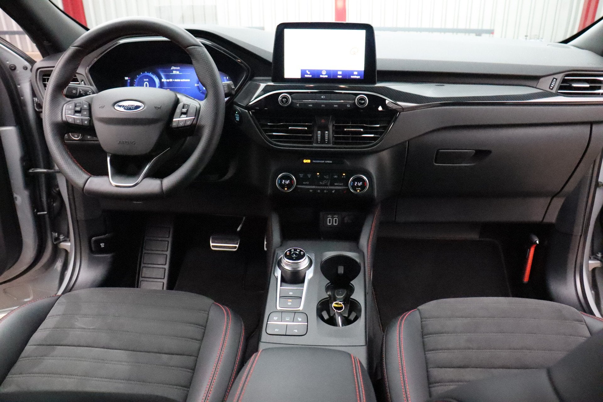 Ford Kuga 2.5 PHEV ST-Line X O.a: Stoel+stuurverw, B&O, HUD,, 14 kWh, Gebruikt, 4 cilinders, Verwarmde buitenspiegels