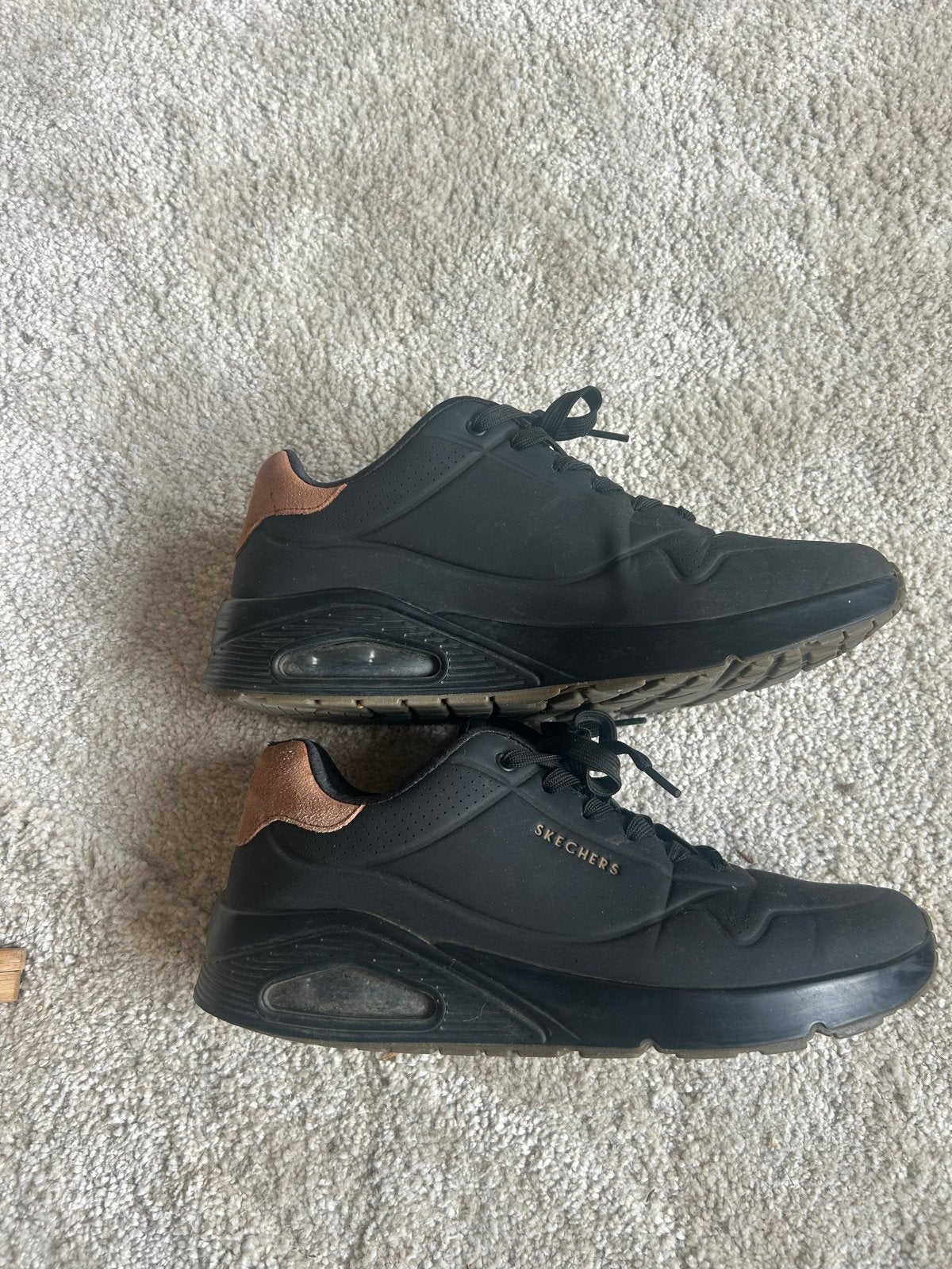 Skechers Uno heren sneakers maat 44 Air Cooled Memory Foam, Ophalen of Verzenden, Zo goed als nieuw, Zwart, Sneakers of Gympen