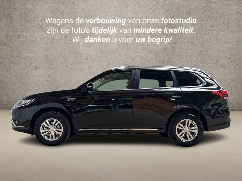 Mitsubishi Outlander 2.0 PHEV Sport Deluxe 204Pk Automaat (N, Automaat, 4 cilinders, 1820 kg, Zwart