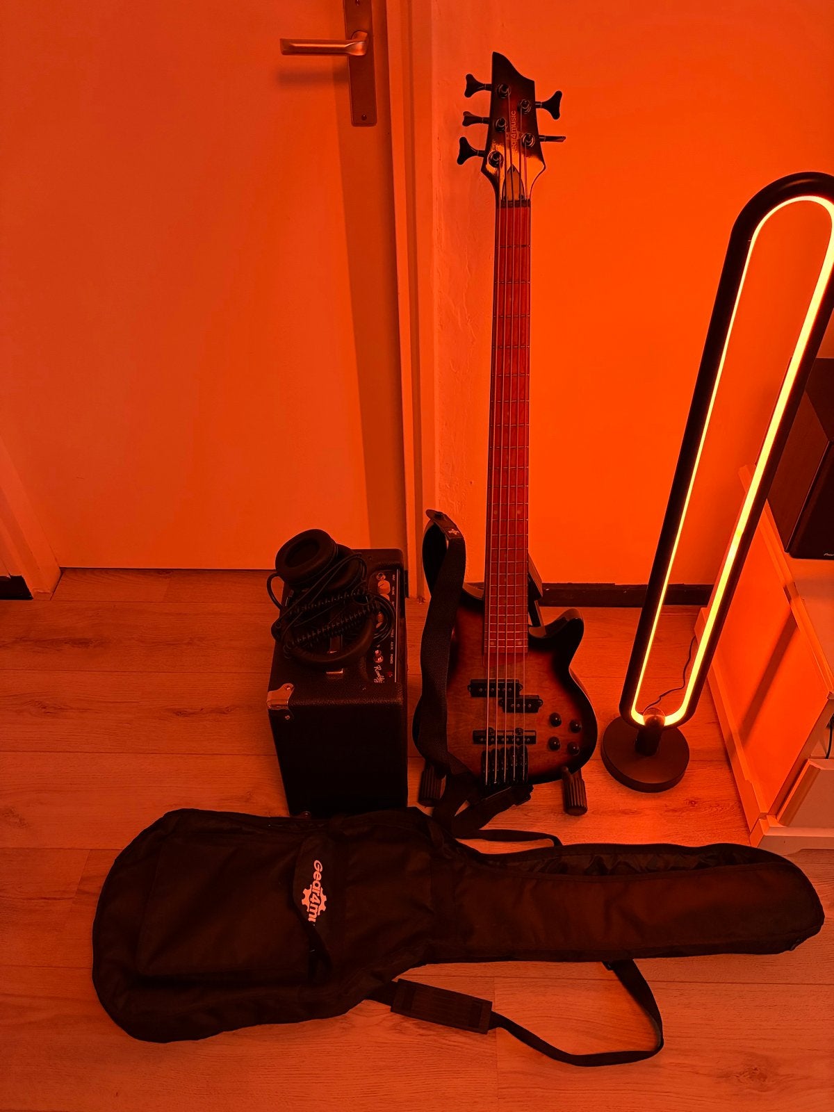 Complete 5-snarige Gear4music basgitaarset voor beginners, Ophalen, Zo goed als nieuw, Elektrisch, 5-snarig