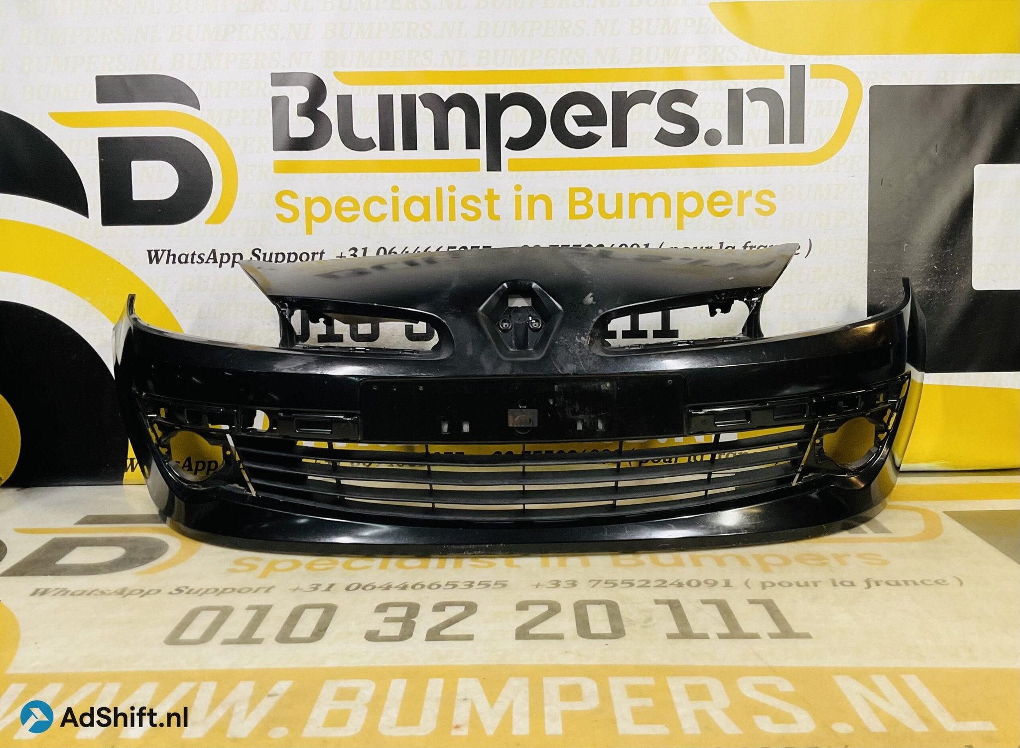 BUMPER Renault Clio 3 2005-2008 VOORBUMPER 2-F8-9469z, Auto-onderdelen, Bumper