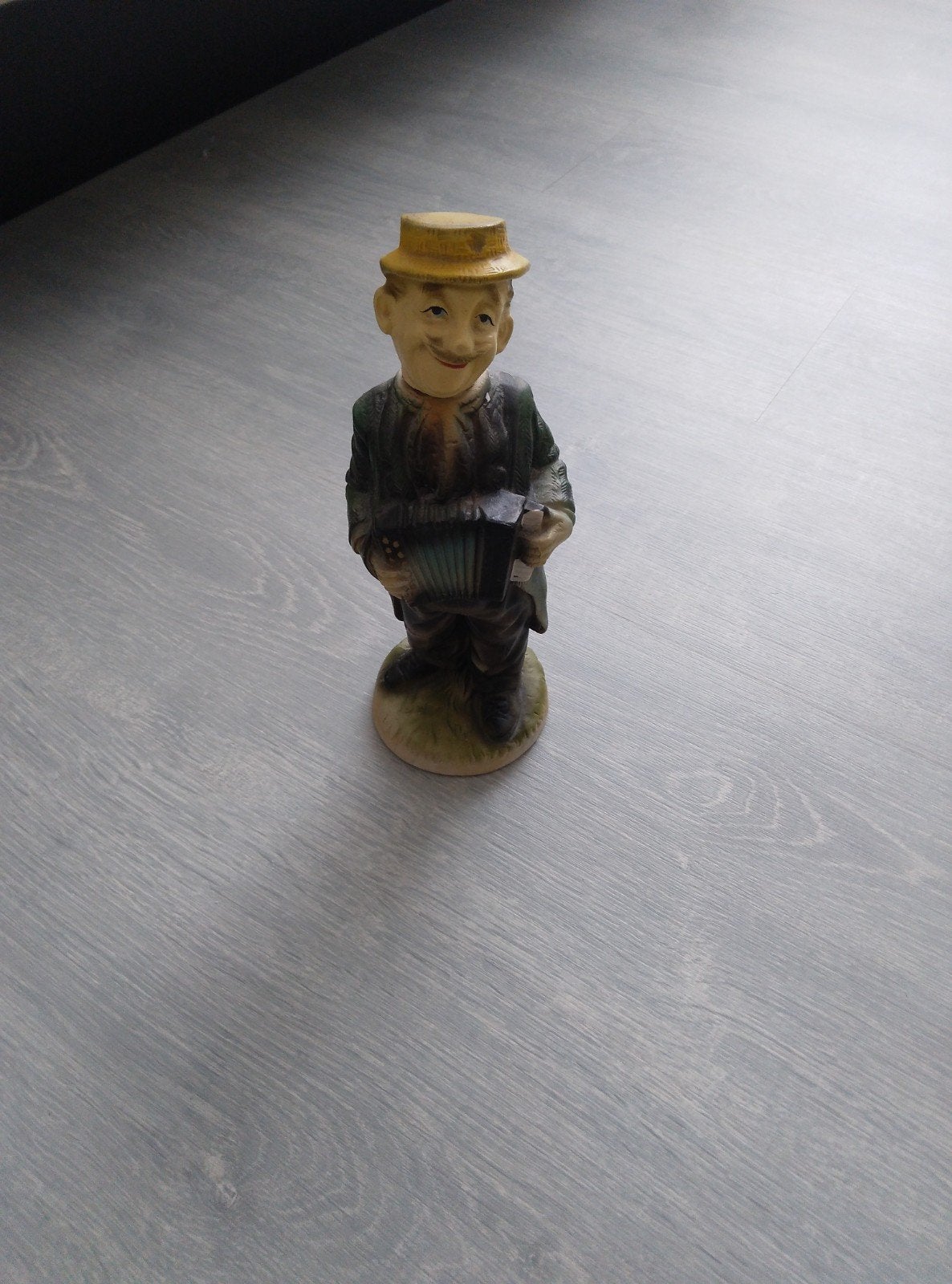 Drank flesje in de vorm van porseleinen beeldje, Verzamelen, Beelden en Beeldjes, Ophalen of Verzenden
