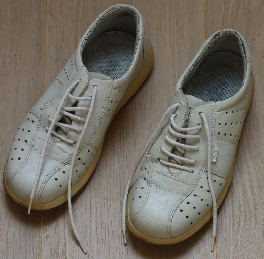 Ecco dames schoenen Maat 40 (Beige), Beige, Ophalen of Verzenden, Sneakers of Gympen, Gedragen