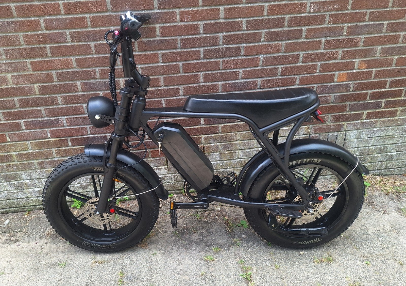 Ouxi V8 Topstaat heel veel nieuwe onderdelen zie omschrijvin, Zo goed als nieuw, 59 cm of meer, 50 km per accu of meer, Ophalen