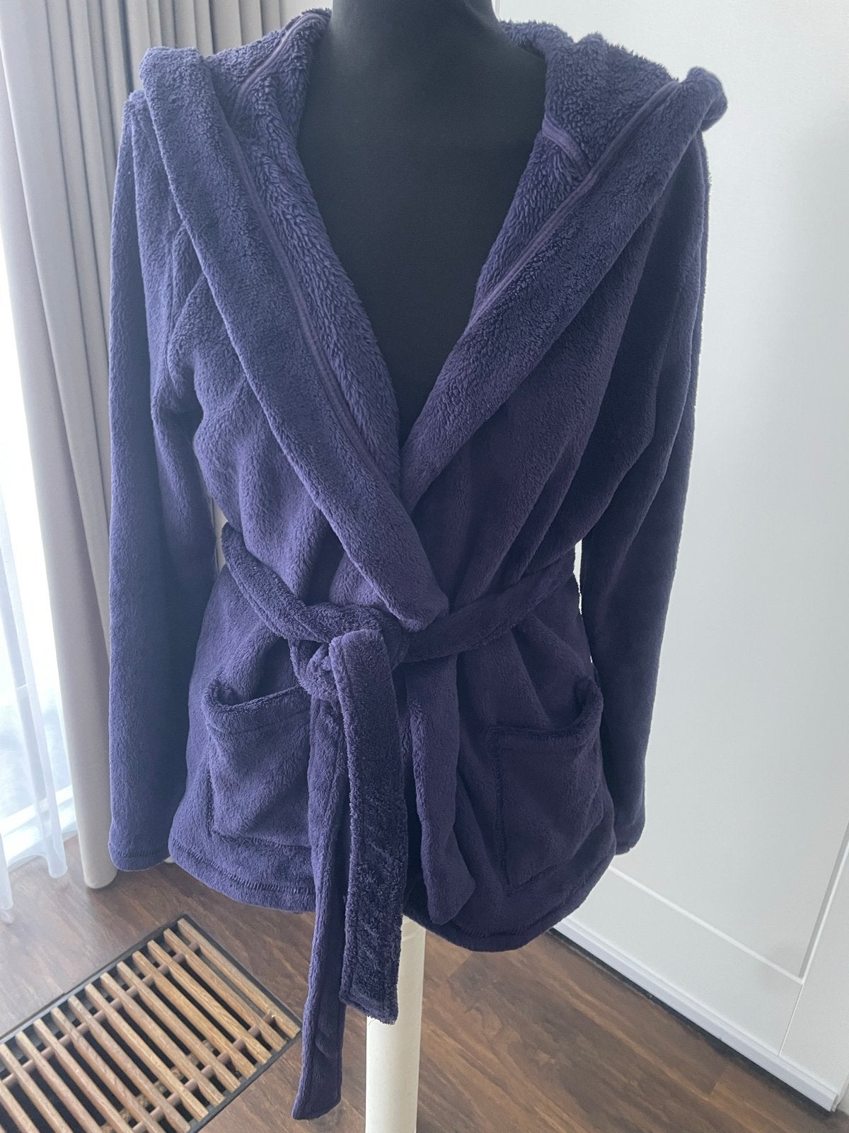 Paarse korte badjas met capuchon - H&M, Kleding | Dames, Overige Dameskleding, Ophalen of Verzenden, Gedragen
