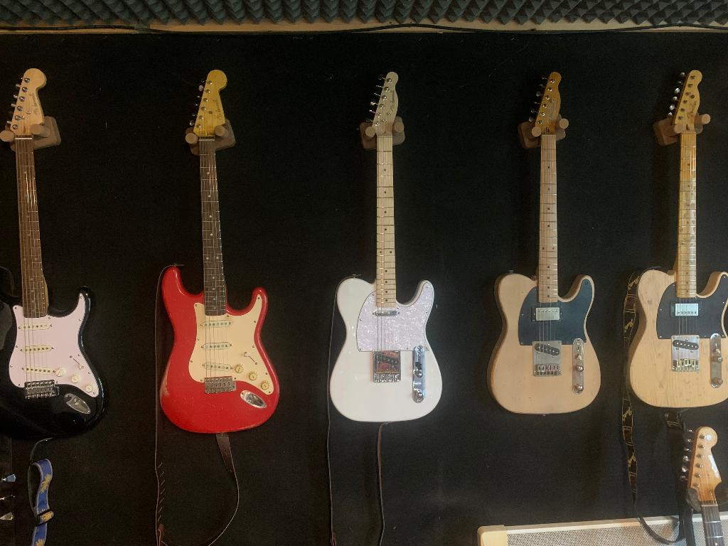 Stratocasters en telecasters, Muziek en Instrumenten, Ophalen of Verzenden, Gebruikt, Solid body, Overige merken