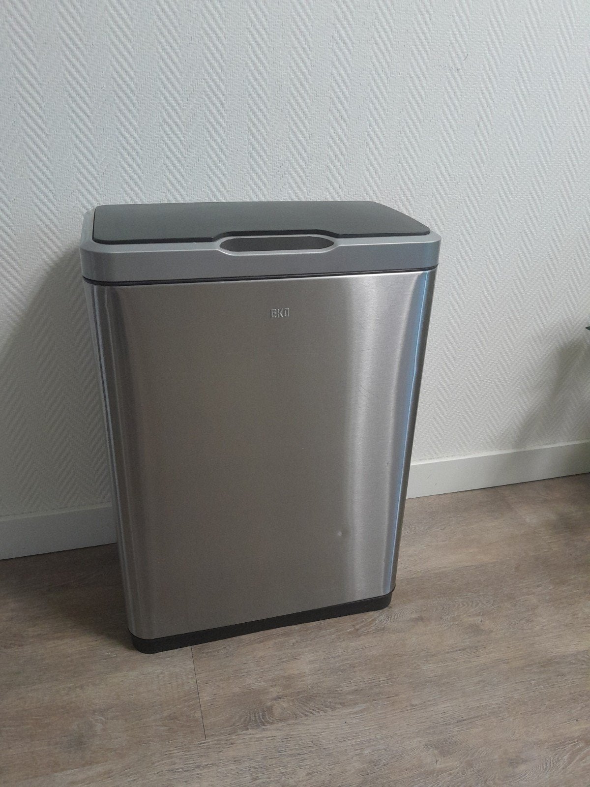 EKO Prullenbak met sensor en 2 binnenemmers (excl. batterije, Ophalen, Gebruikt, 40 liter of meer, Rvs