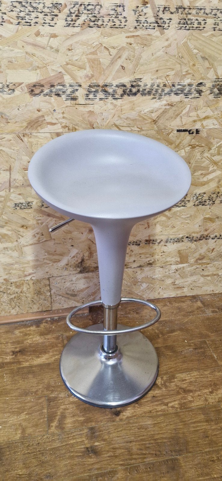 Bombo kruk met hoogte verstelling - Magis Design, 60 tot 90 cm, Ophalen of Verzenden, In hoogte verstelbaar, 1 kruk