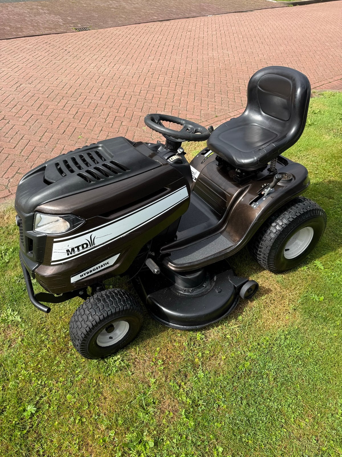 MTD Zitmaaier - Krachtige Hydrostatische Grasmaaier 18pk, Ophalen, Cirkelmaaier, Gebruikt, Benzine-grasmaaier