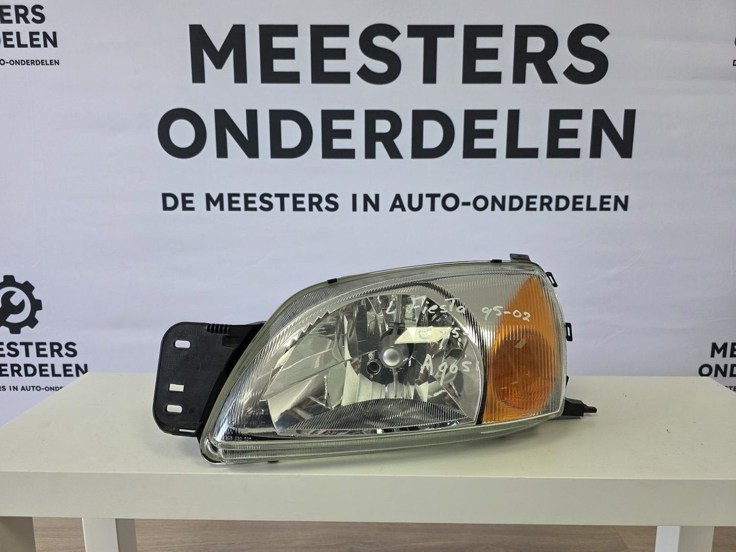 Ford Fiesta 4 Koplamp Links YS6113006EC, Gebruikt, -, -, Ophalen of Verzenden