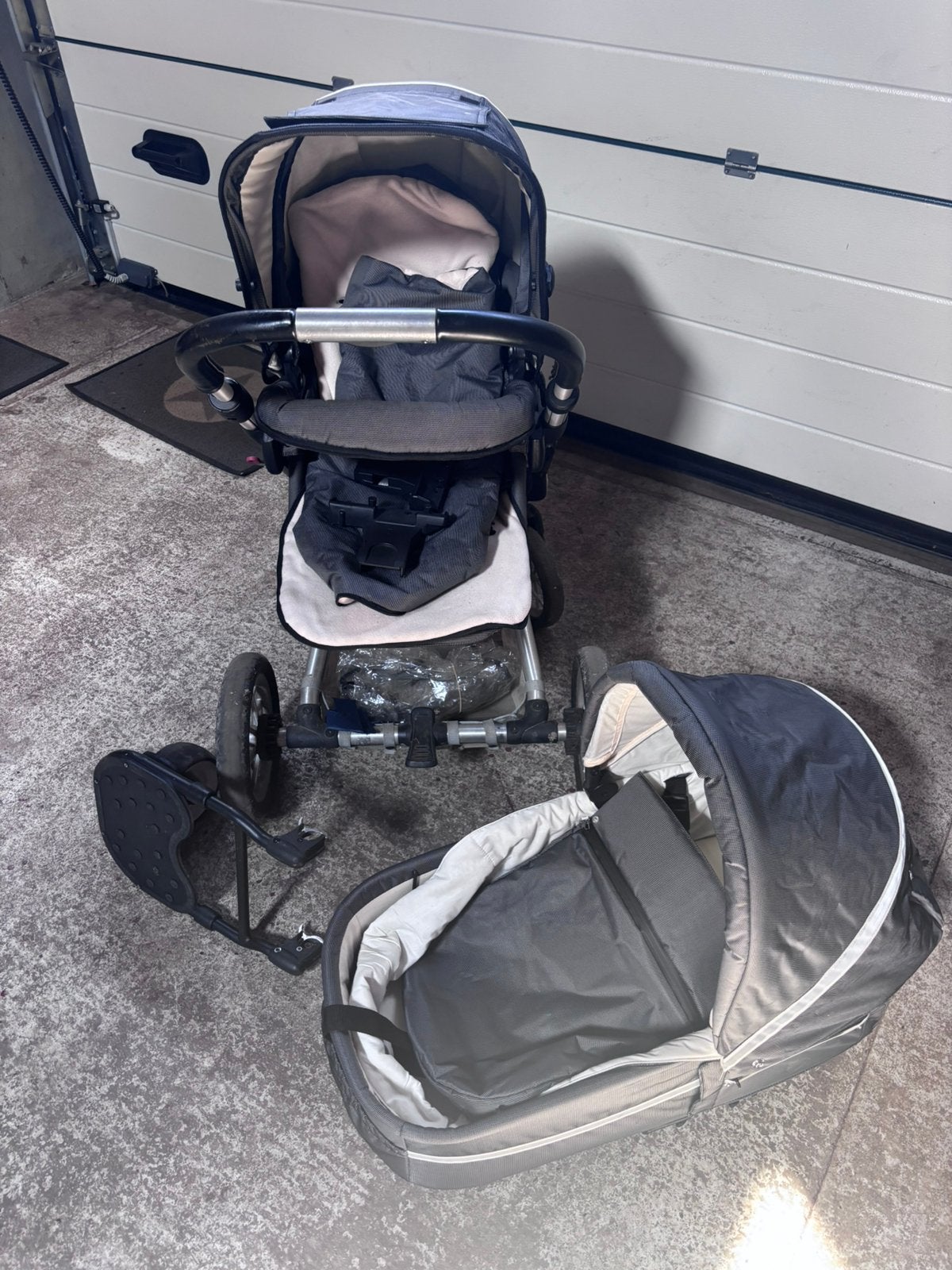 Gratis - kinderwagen/ wandelwagen met staplankje, Kinderen en Baby's, Kinderwagens en Combinaties, Ophalen, Gebruikt, Verstelbare duwstang