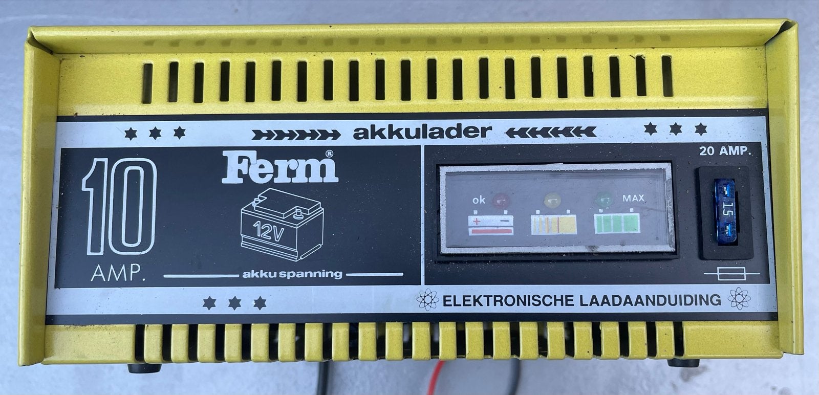 FERM Acculader 12V 10A - Zo goed als nieuw, Ophalen of Verzenden, Gebruikt, Universele onderdelen