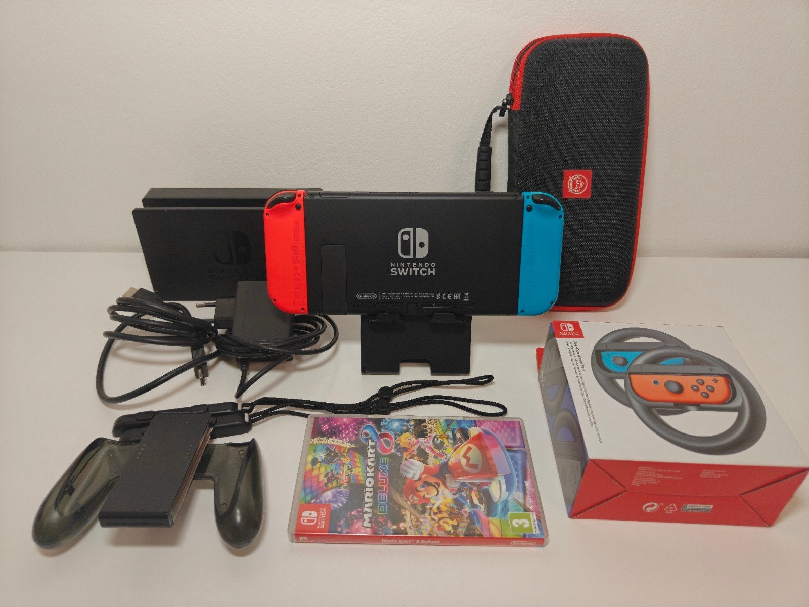 Nintendo Switch met Mario Kart 8 Deluxe, Nintendo switch, Racen en Vliegen, Ophalen of Verzenden, Zo goed als nieuw