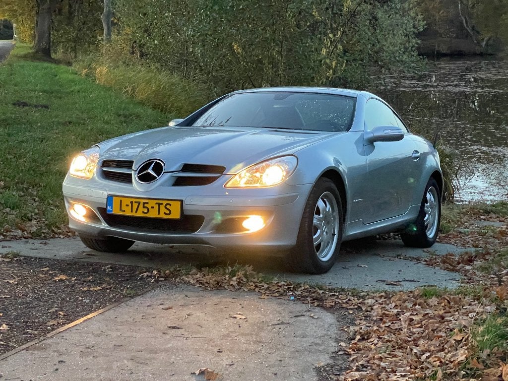 Mercedes-Benz SLK 1.8 Slk200 Kompr Roadster 2006 Grijs, Auto's, Mercedes-Benz, Zwart, 4 cilinders, 1796 cc, 163 pk