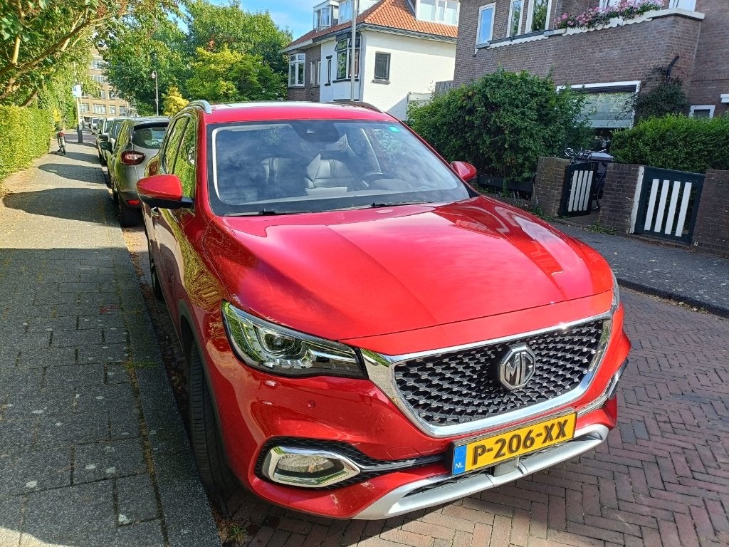 MG EHS 1.5 GDI 258pk Aut 2022 Rood, Zwart, 4 cilinders, 55 km/l, 162 pk