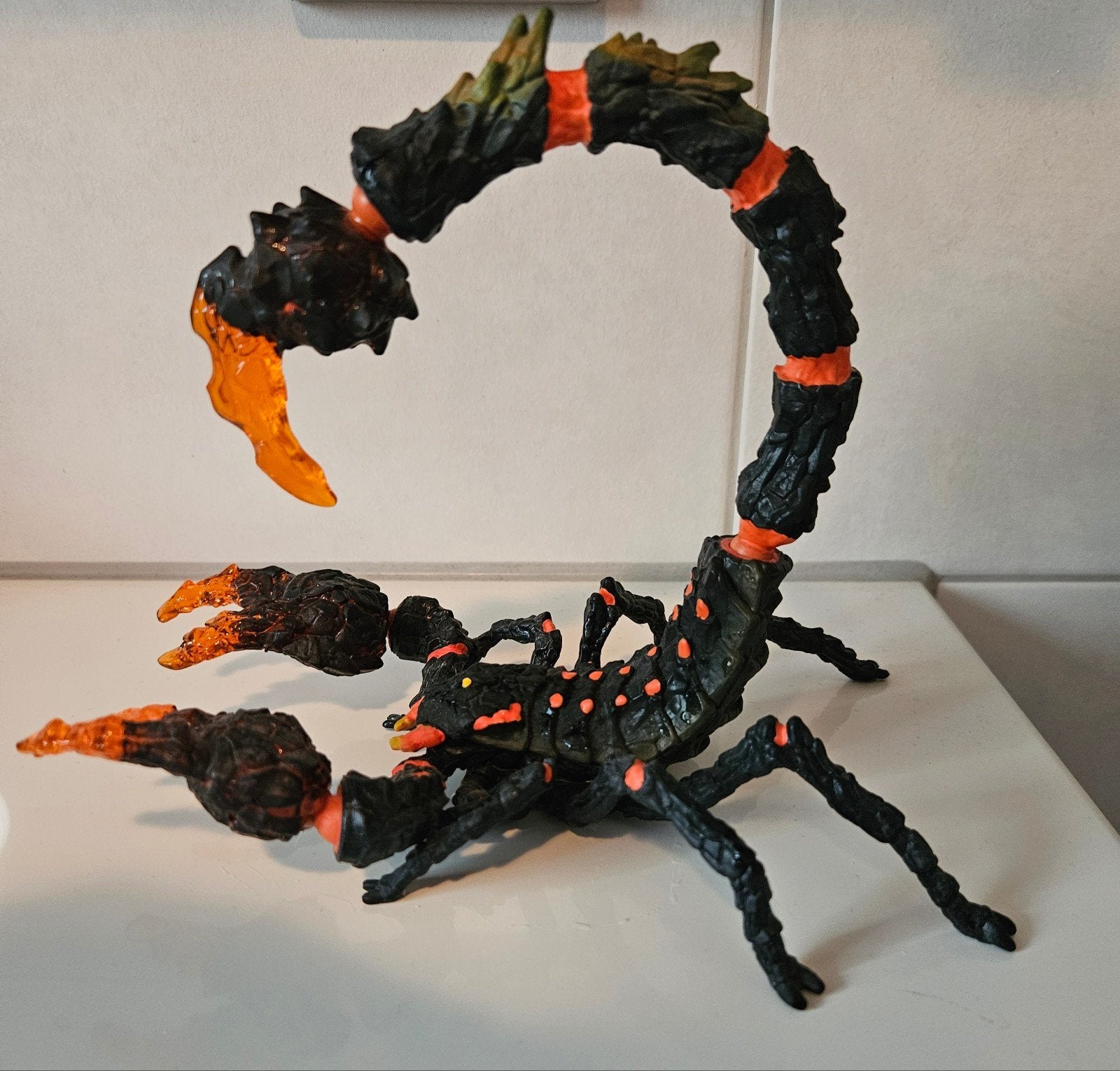 SCHLEICH ELDRADOR LAVA SCHORPIOEN, Ophalen of Verzenden, Zo goed als nieuw, Beeldje of Figuurtje