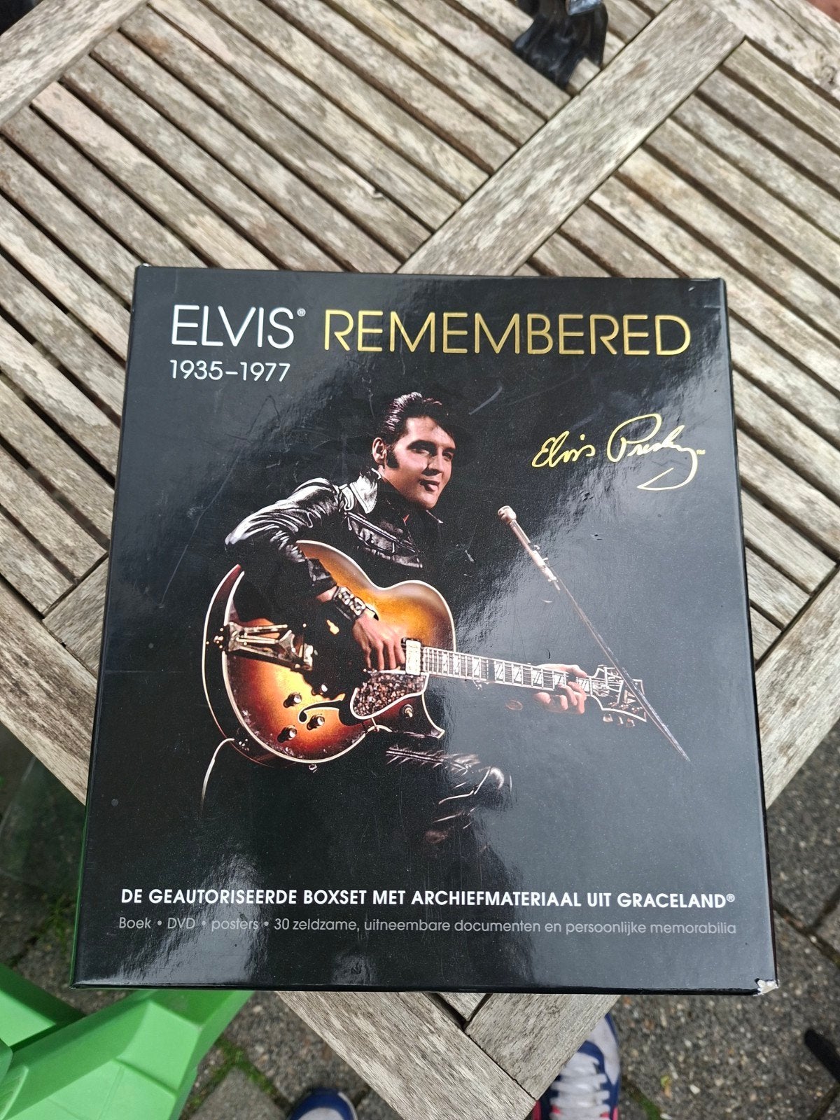 Elvis Remembered 1935-1977 Boxset (Boek, DVD, Memorabilia), Alle leeftijden, Boxset, Muziek en Concerten, Ophalen of Verzenden