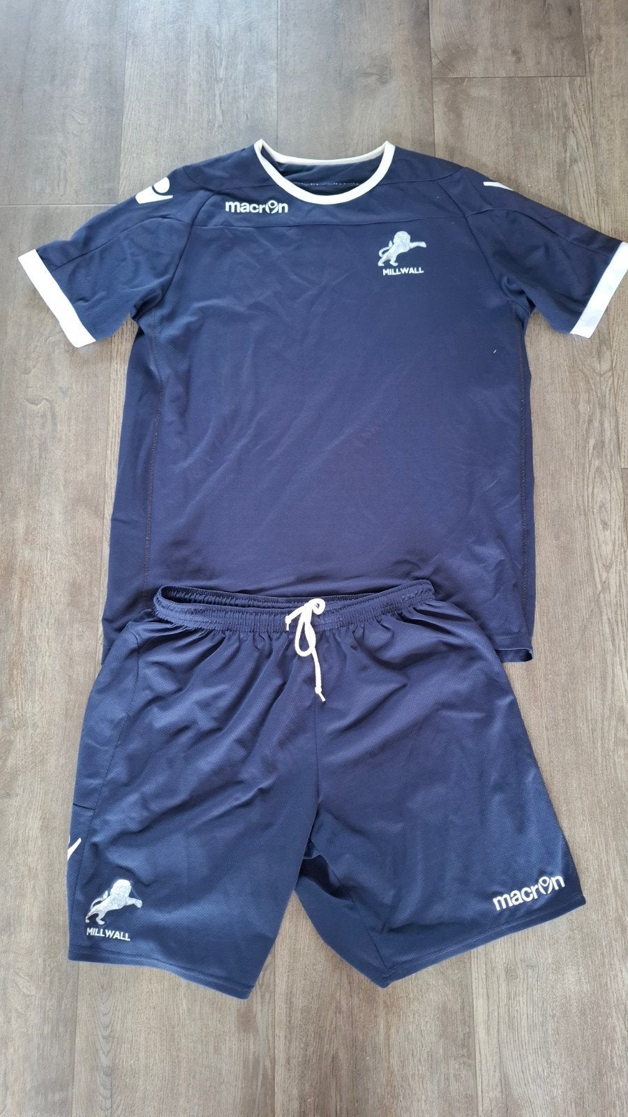 Millwall Trainingstenue - Origineel & Ruim 10 Jaar Oud, Blauw, Overige maten, Ophalen of Verzenden, Macron