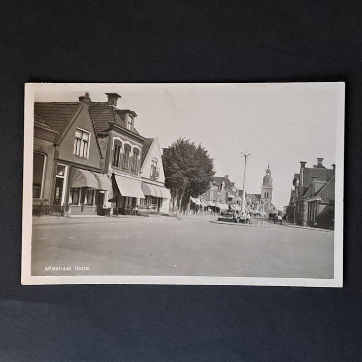 Fotokaart Joure Friesland Zicht op de Midstraat 1938, Ophalen of Verzenden, 1920 tot 1940, Gelopen, Friesland