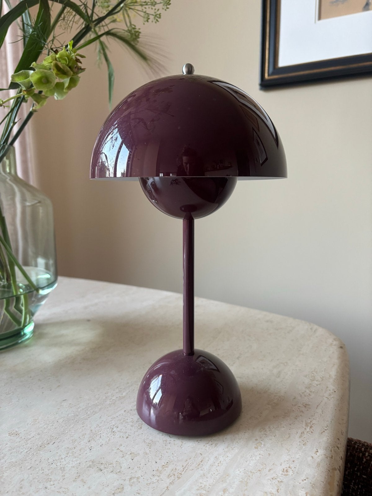 Flowerpot VP9 Draagbare Tafellamp - Verner Panton, Huis en Inrichting, Lampen | Tafellampen, Dimbaar, Overige merken, Paars, Ophalen of Verzenden