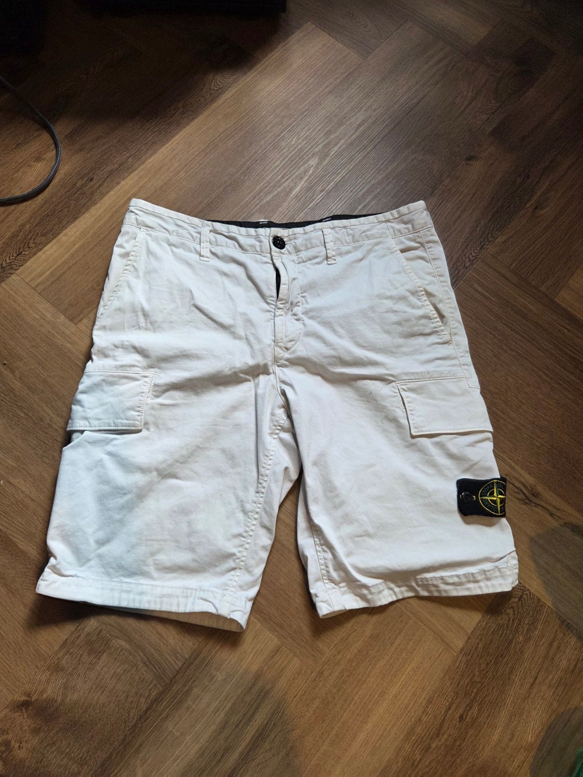 Stone Island Cargo Shorts - wit maat w31, Maat 52/54 (L), Wit, Ophalen of Verzenden, Stone Island