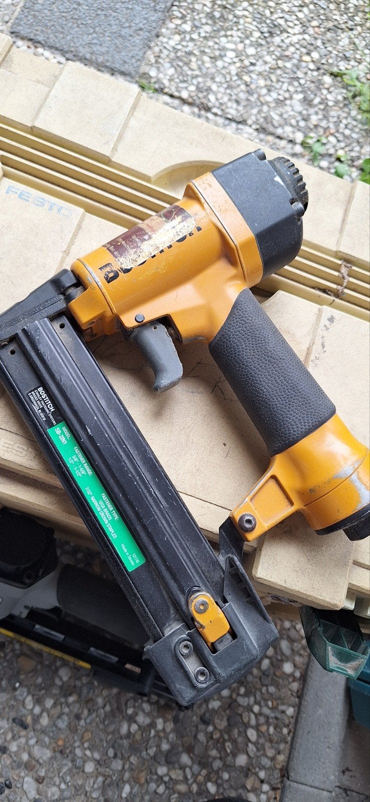 tacker bostitch, Ophalen