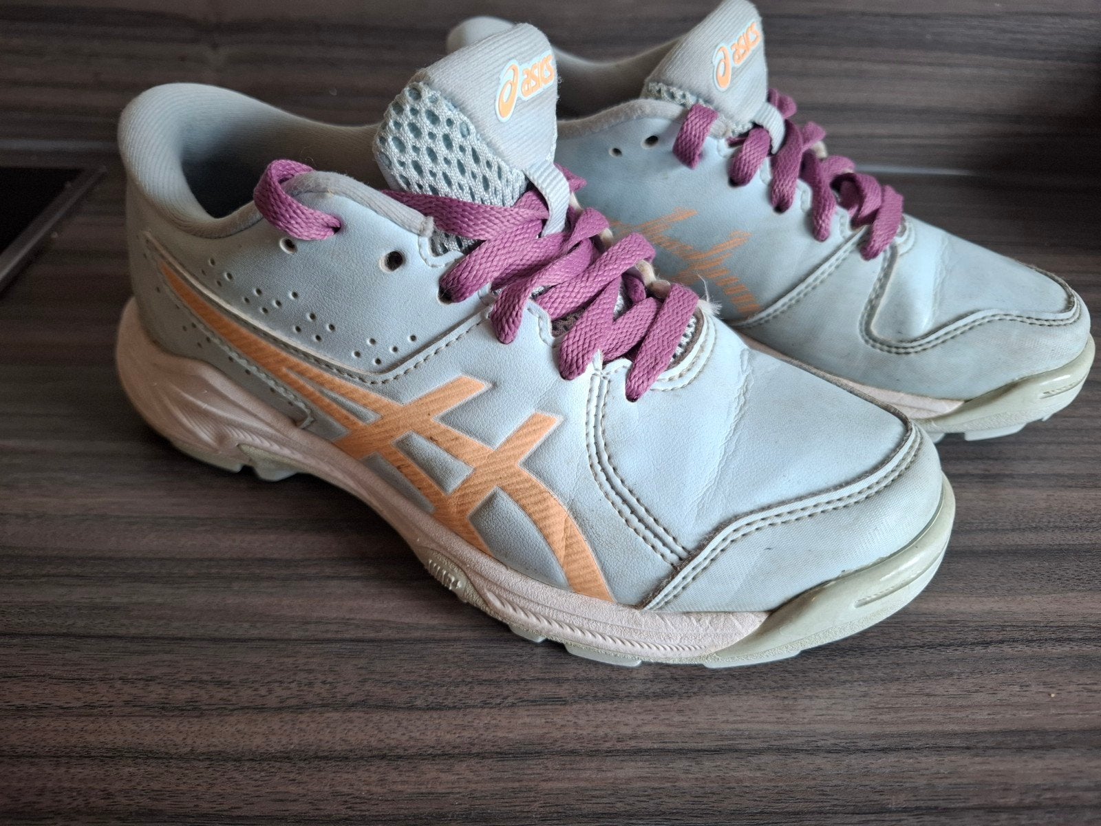 Asics kunstgrasschoenen maat 33, Maat XS of kleiner, Ophalen of Verzenden, Gebruikt, Schoenen