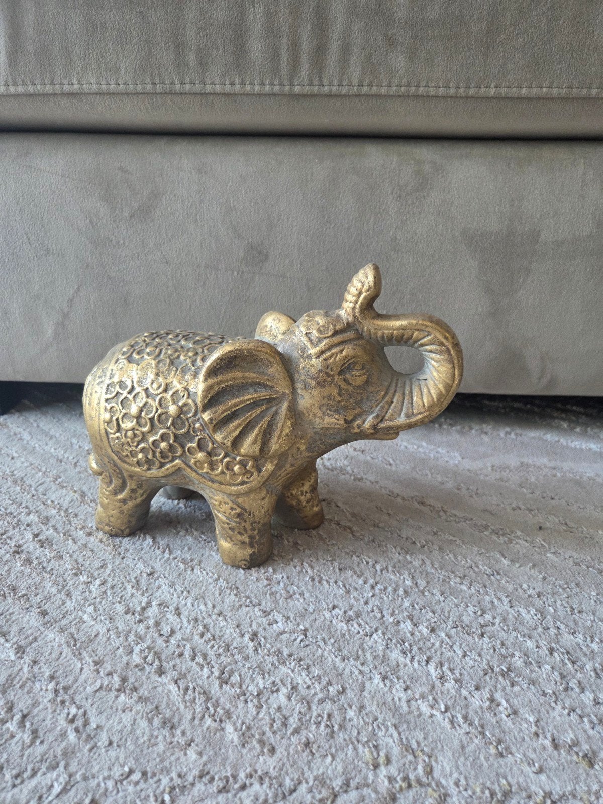 Gouden sier olifant, Ophalen of Verzenden, Zo goed als nieuw, Steen, Aardewerk of Keramiek, Dier