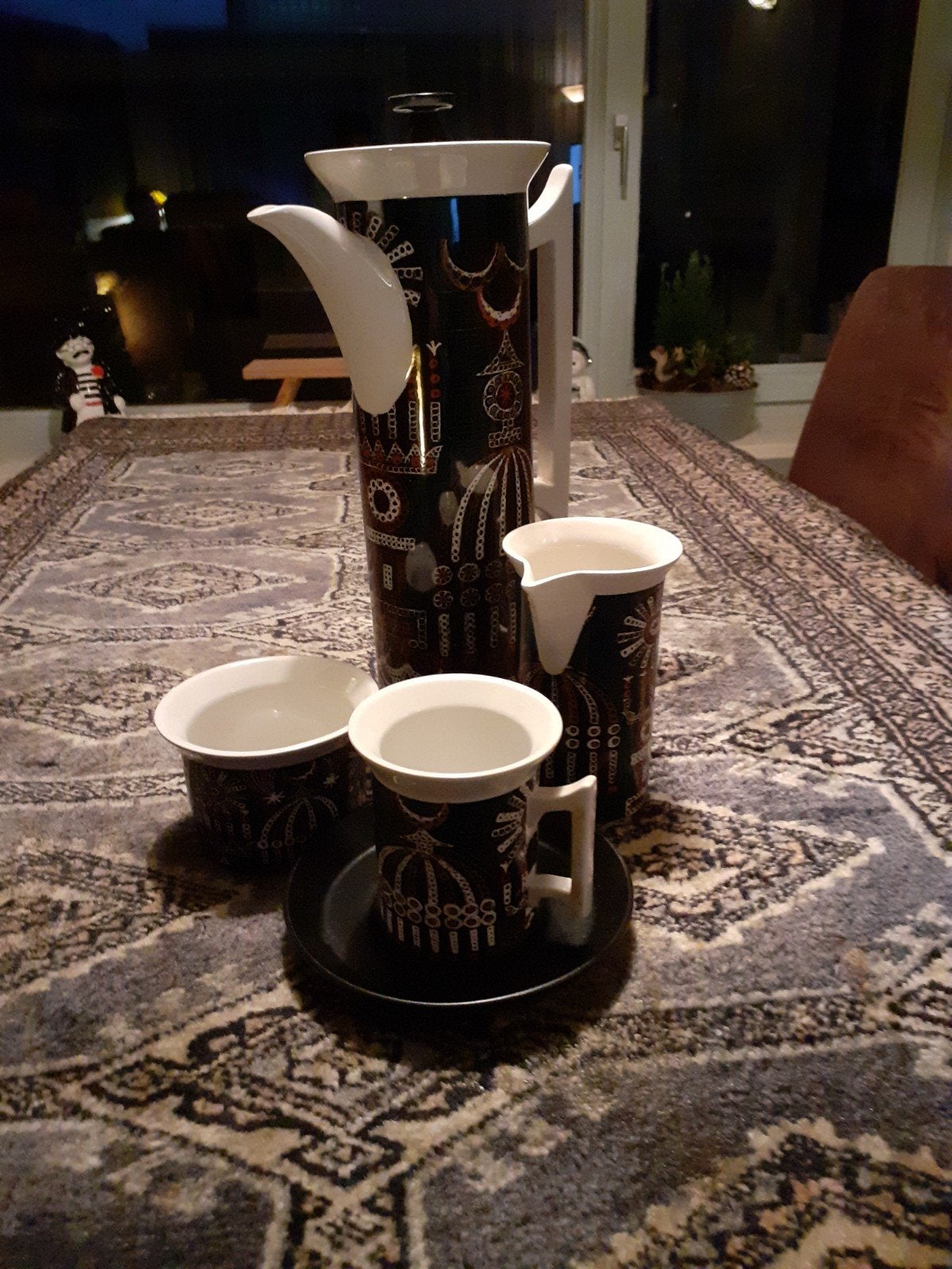 koffieservies, Ophalen