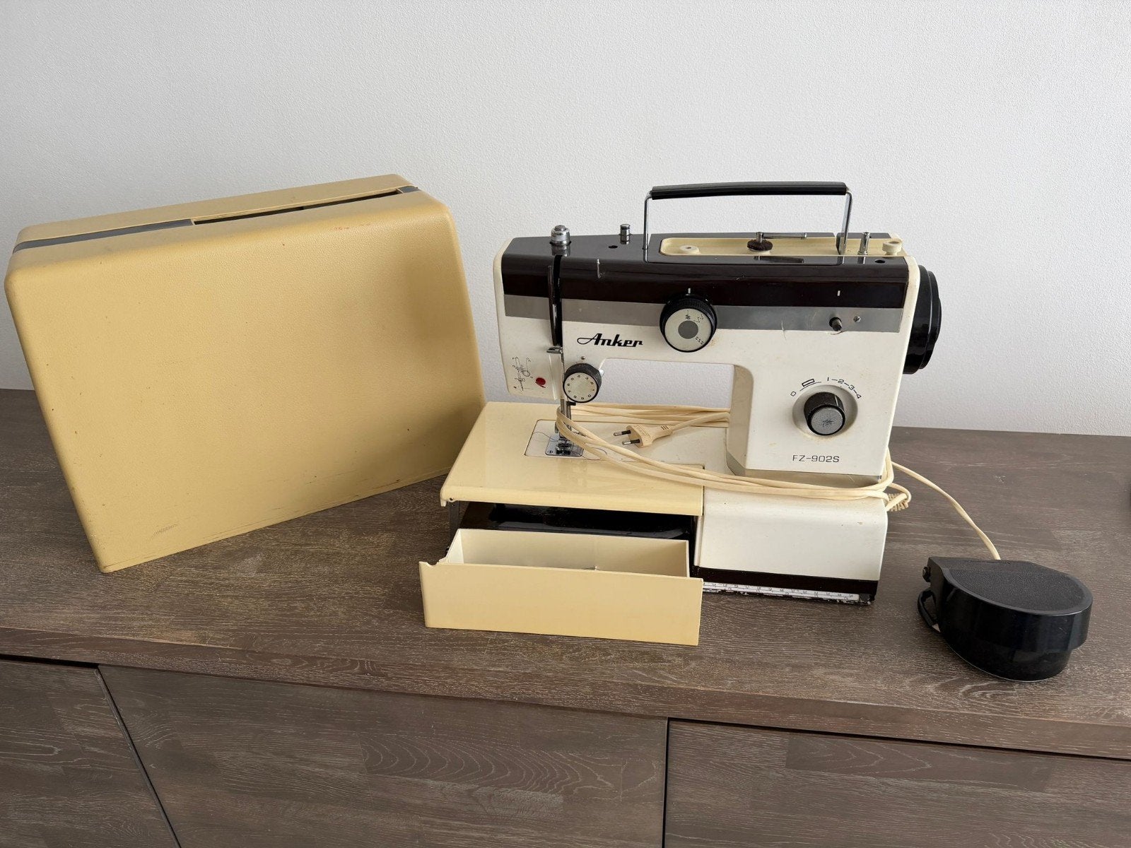 Vintage Anker FZ-9025 naaimachine, Ophalen, Gebruikt, Naaimachine, Overige merken