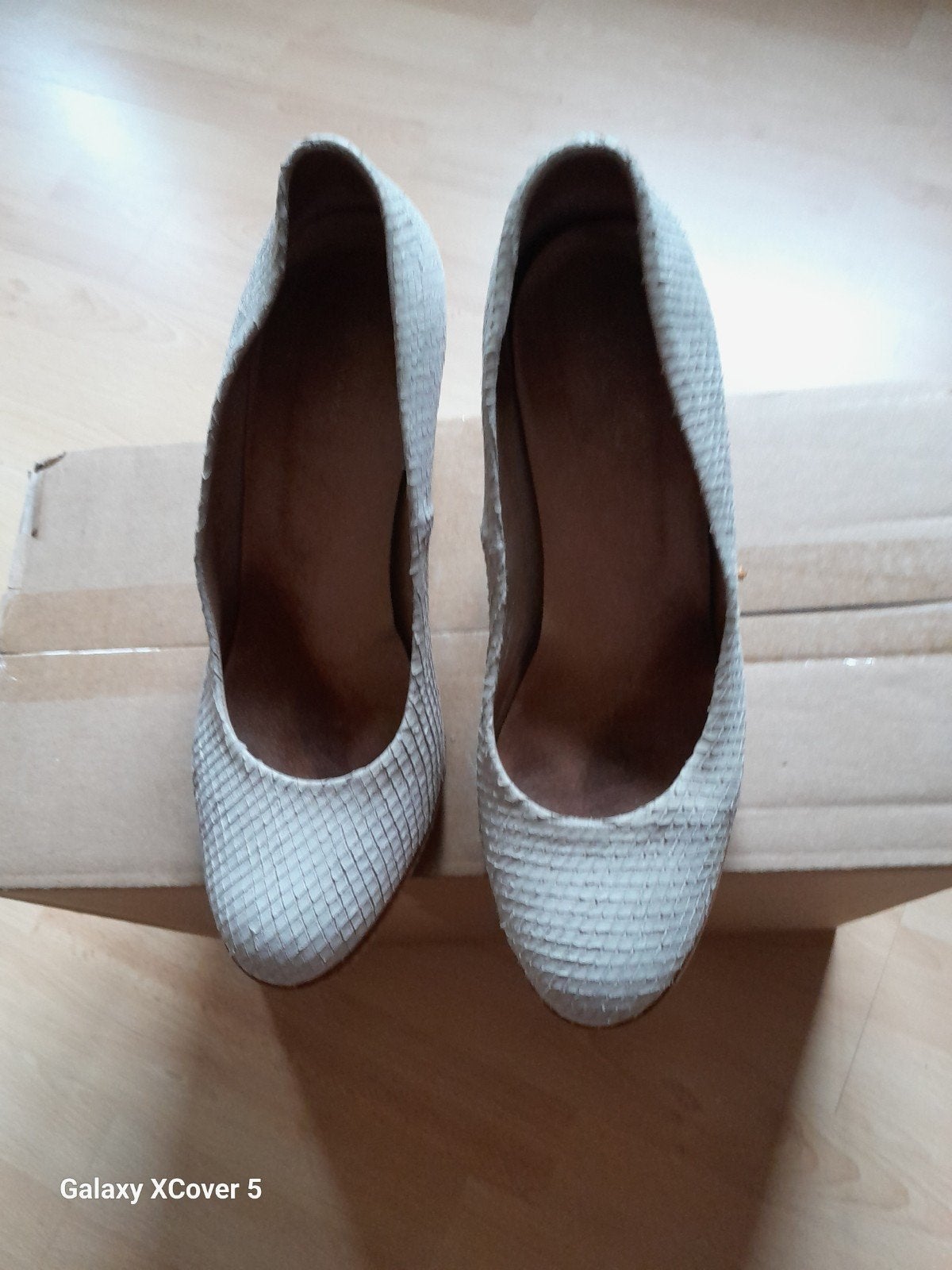 Creme pumps van Via Vai maat 39, Via Vai, Pumps, Verzenden, Zo goed als nieuw