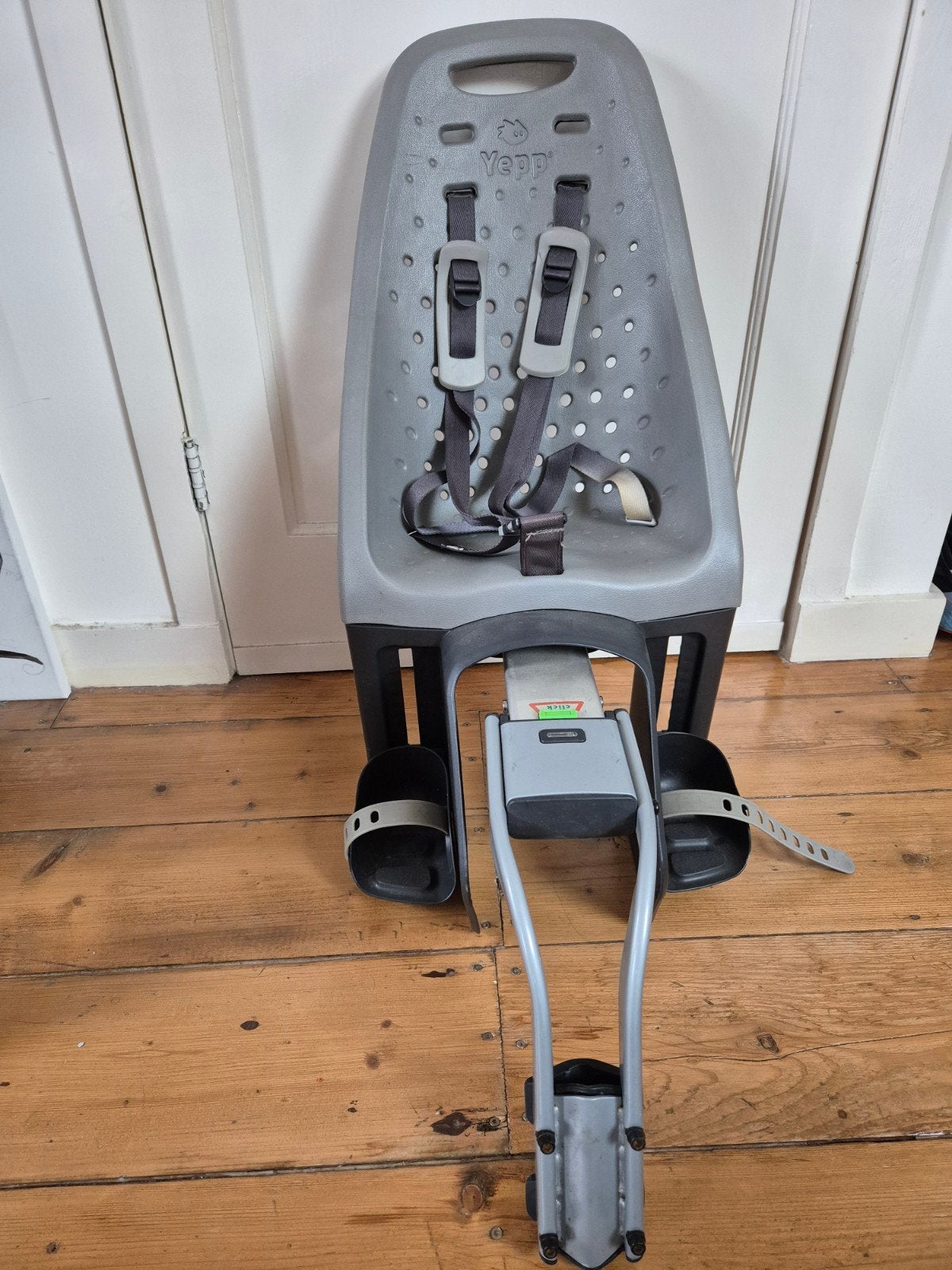 Yepp Maxi Silver - fietsstoeltje achterzitje, Ophalen, Achterzitje, Voetsteuntjes, Yepp