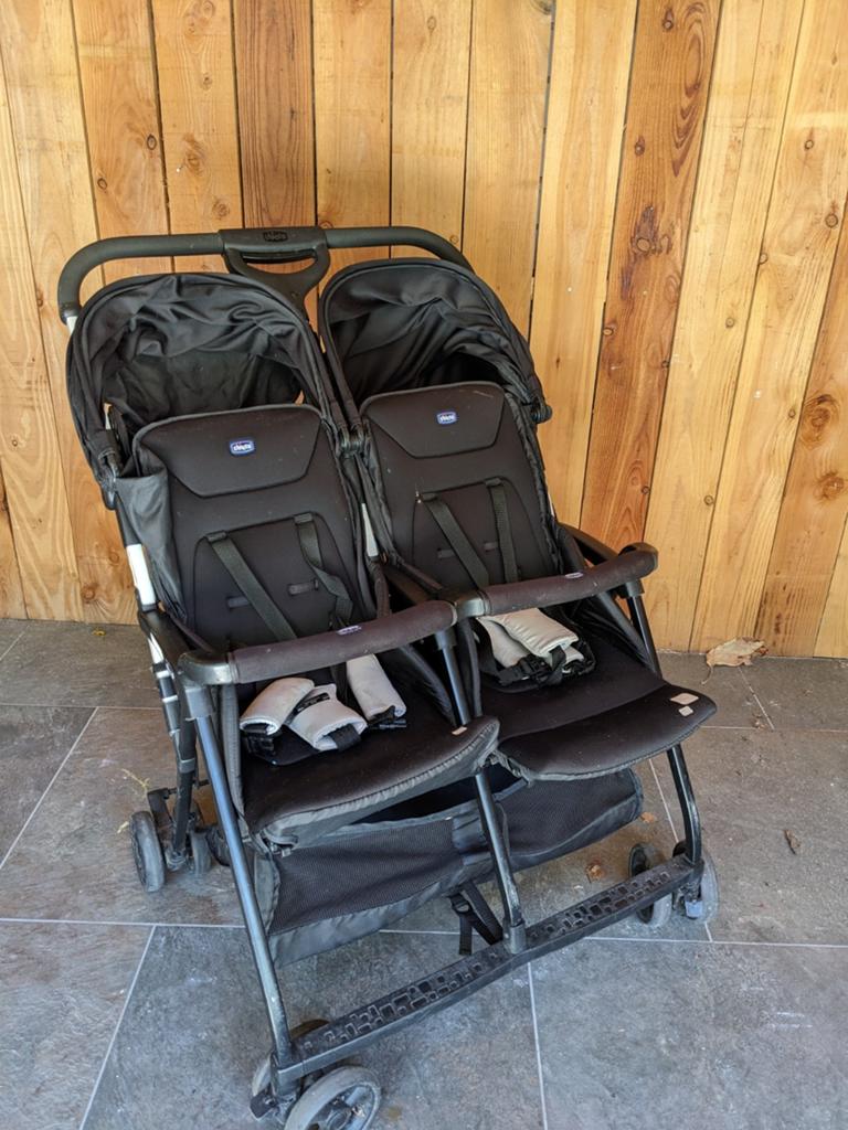 Chicco Dubbele Inklapbare Buggy - Ideaal voor Tweelingen, Ophalen, Gebruikt, Overige merken, Verstelbare rugleuning