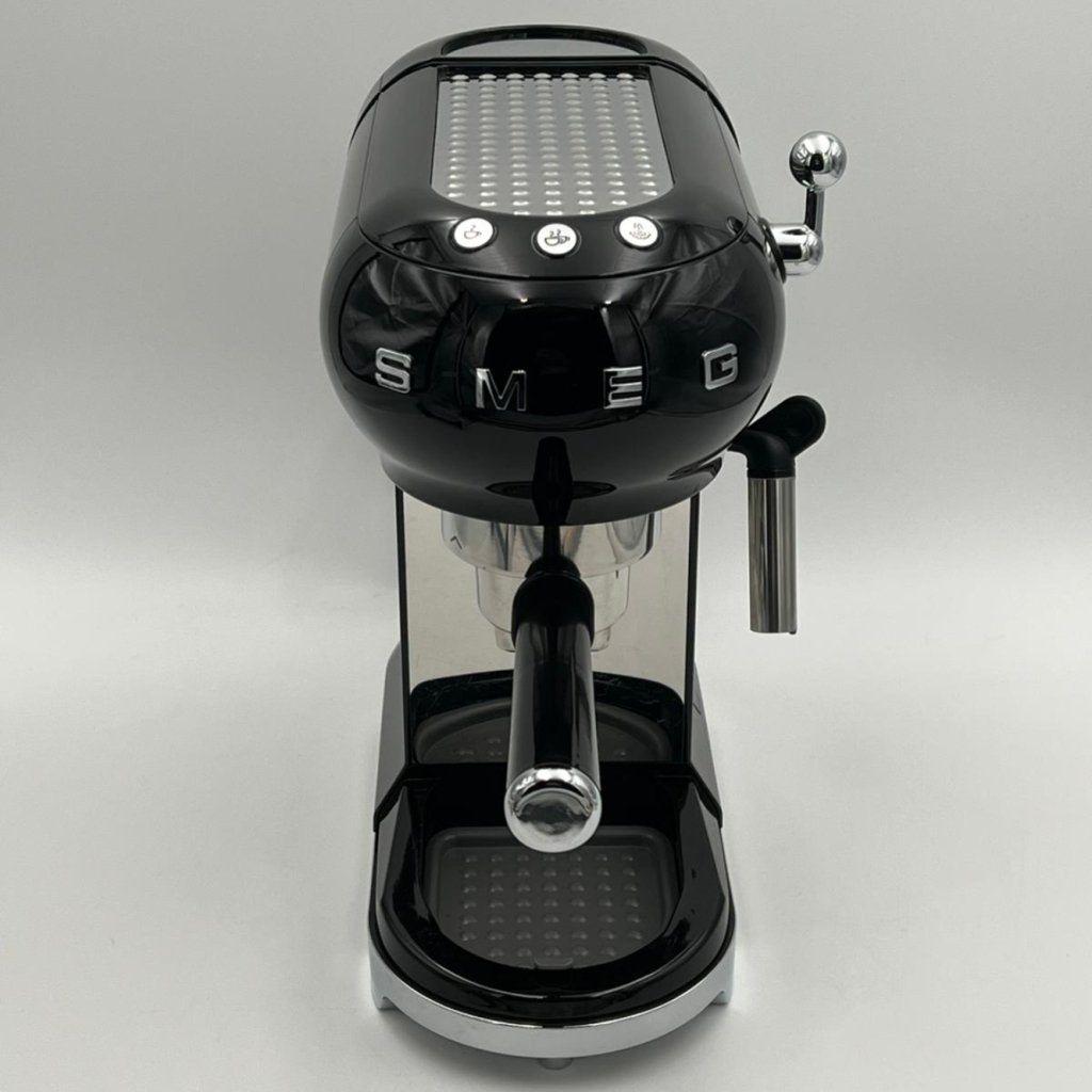 Smeg ECF01BLEU Koffiezetapparaat Espresso Jaren '50 Zwart, Flex Ltd., Zo goed als nieuw, https://flex.com/contact-us, Nobelstraat 10, 5807 GA Oostrum LB, Limburg, Nederland
