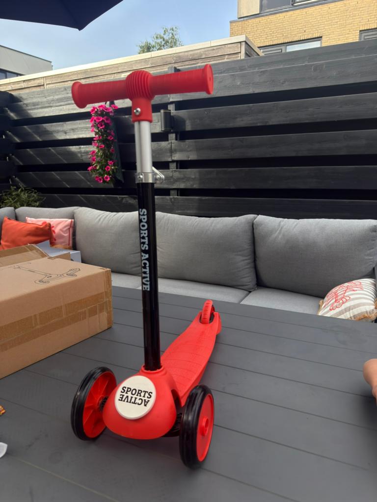 Rode step voor peuters vanaf 1,5 jaar verstelbaar, Fietsen en Brommers, Steps, Ophalen, Zo goed als nieuw, Gewone step
